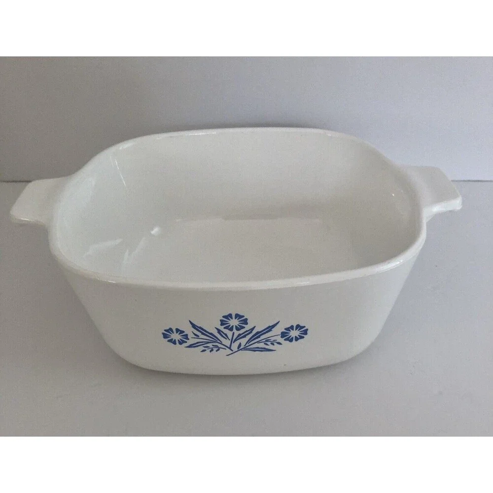 Vintage Corning Ware Cornflower Blue 1 1/2 qt. Casserole Dish P-1 1/2-B Made USA